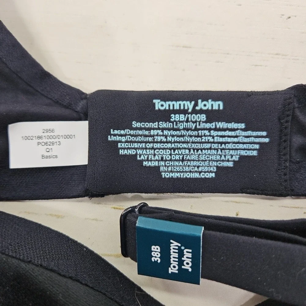 Tommy John‎ Second Skin Lightly Lined Wireless Lace Bra Black Size 38B Stretch
